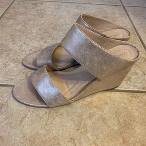 Women’s Andrew Geller sandals.  Gold.  New.